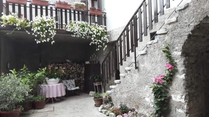 Hotel Casa Lidia Tignale Exterior foto