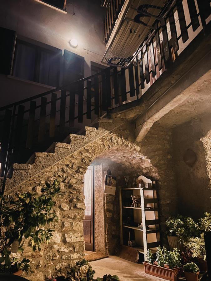 Hotel Casa Lidia Tignale Exterior foto